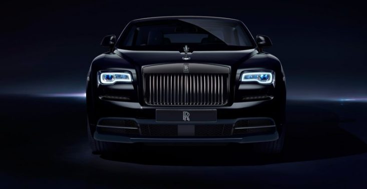 Mroczny kabriolet Dawn Black Badge to nowa propozycja od Rolls-Royce<
