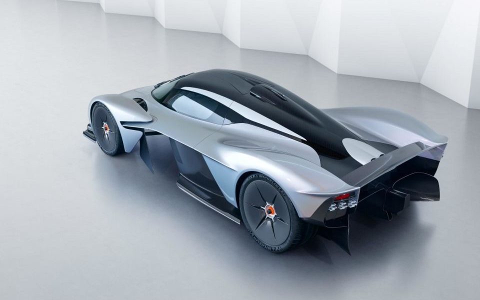 Aston Martin zdradza więcej szczegółów na temat hipersamochodu Valkyrie