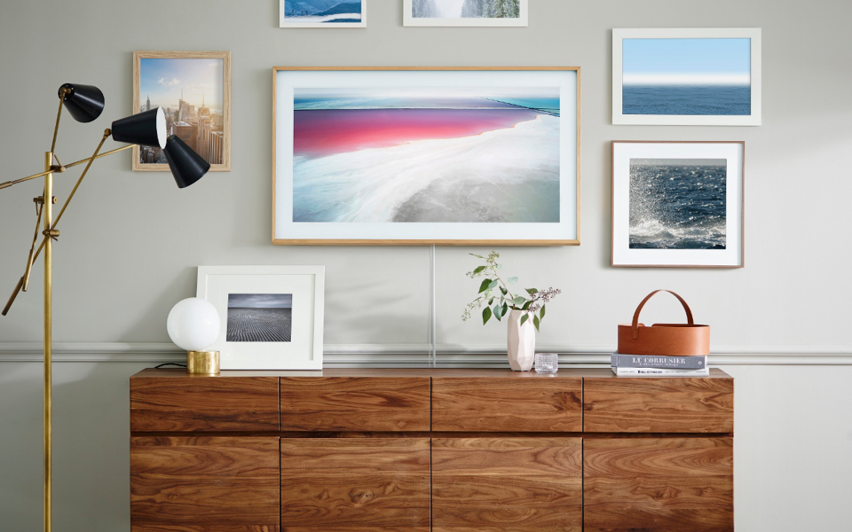 Nowy telewizor Samsung wygląda jak gustowny obraz