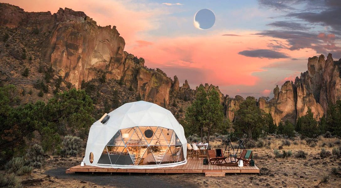 Airbnb funduje pobyt w niezwykłym namiocie, z którego będzie można podziwiać całkowite zaćmienie Słońca