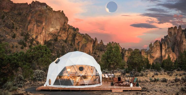 Airbnb funduje pobyt w niezwykłym namiocie, z którego będzie można podziwiać całkowite zaćmienie Słońca<