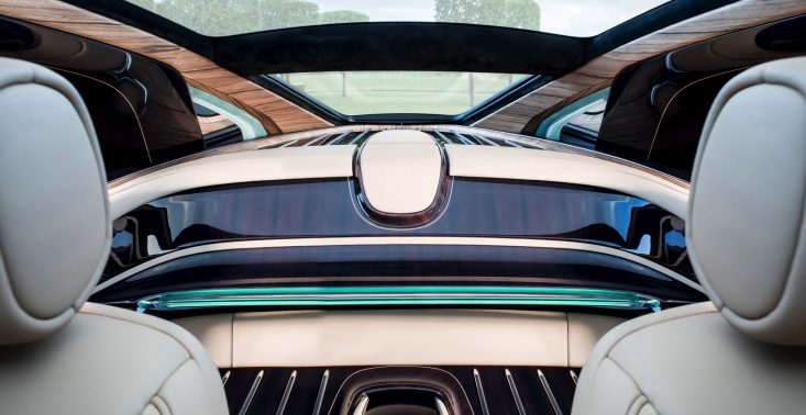 Zajrzyjcie do niesamowitego atelier Rolls-Royce'a, żeby przekonać się, jak powinno się kupować luksusowe auto<