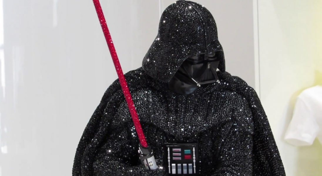 Lord Vader w wersji luksusowej, pokryty kryształkami Swarovskiego
