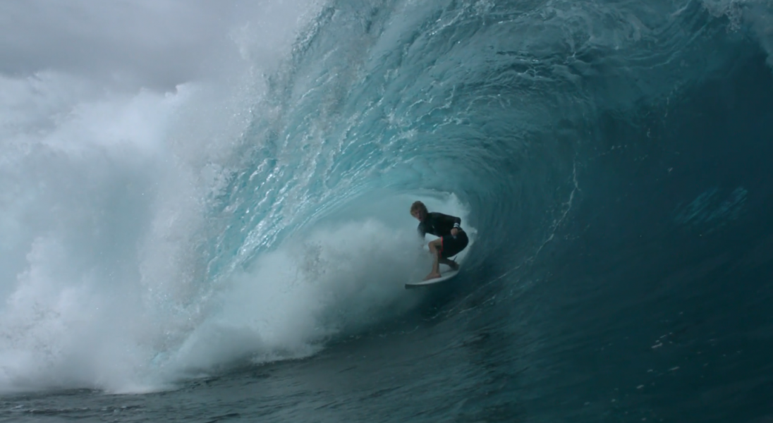 Surferskie sztuczki na filmie nakręconym techniką slow-motion, to najlepsza rzecz jaką dziś zobaczycie