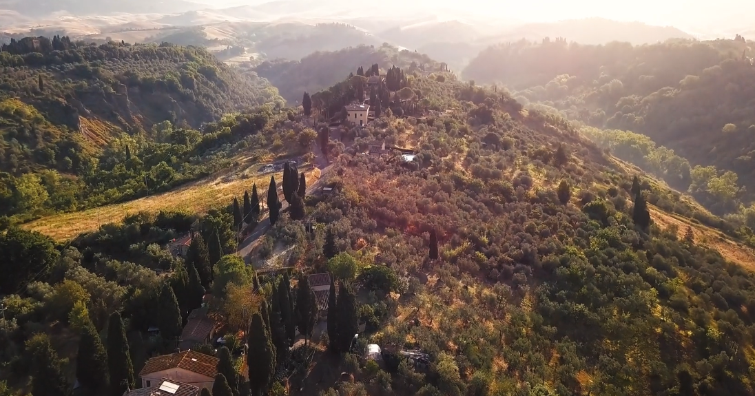 Ten krótki film pozwoli wam przeżyć wirtualne wakacje w malowniczej Toskanii