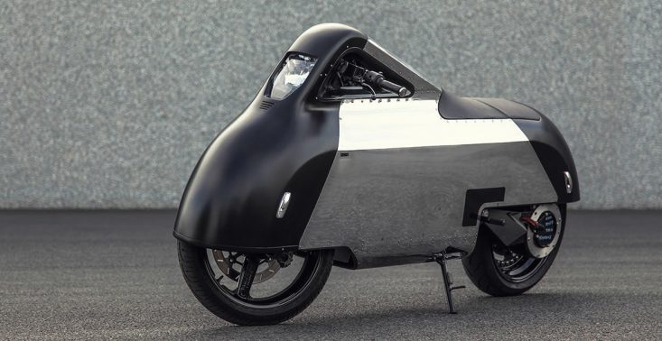 Jeden z pierwszych elektrycznych skuterów - VX 1 Maxi Scooter, przeszedł przemianę w futurystyczny motocykl<