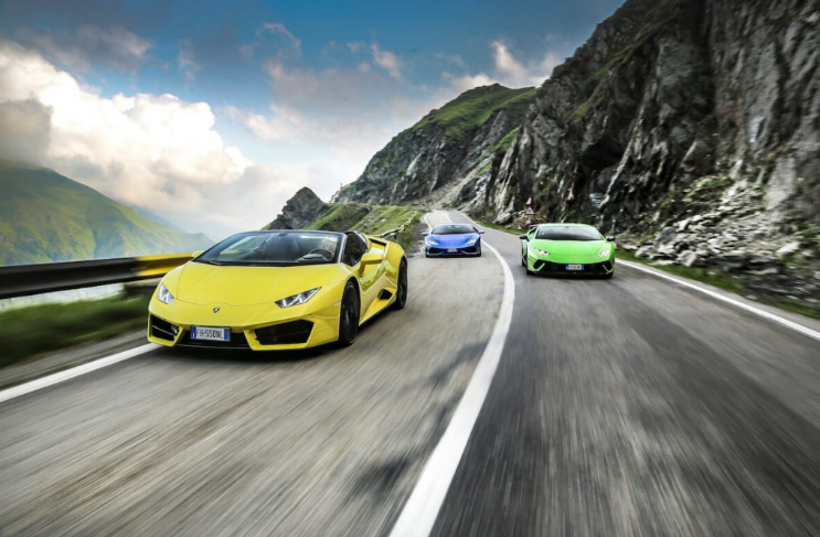 Zobaczcie, jak sześć Lamborghini Huracán testuje najpiękniejsze drogi w Transylwanii