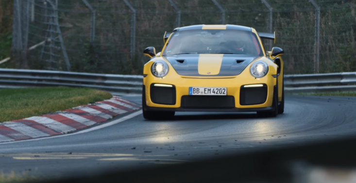 Porsche 911 GT2 RS pobiło rekord świata na słynnym torze Nürburgring<