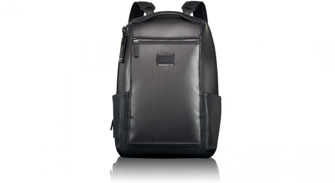 Ten plecak wykonany z włókna węglowego, ochroni twój laptop i inne cenne drobiazgi