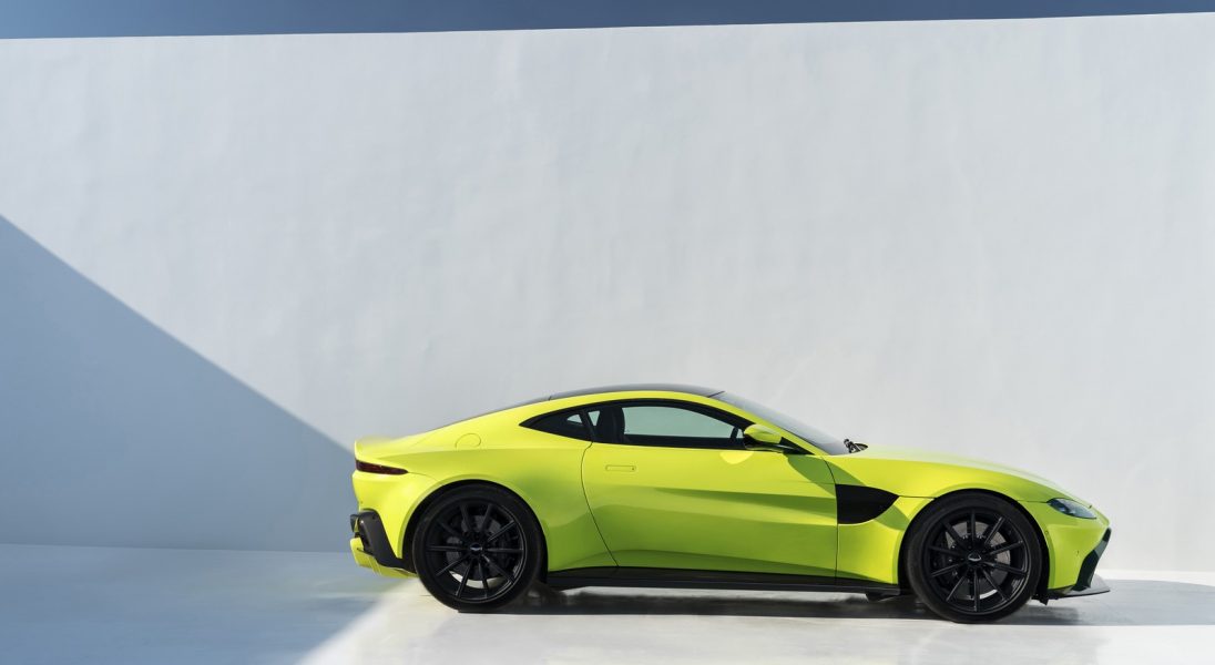 Aston Martin zaprezentował nową generację modelu Vantage oraz wyścigową wersję Vantage GTE
