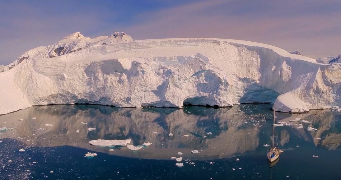 Zobaczcie Antarktykę oraz całe jej piękno i zacznijcie marzyć o podróży do prawdziwej krainy lodu