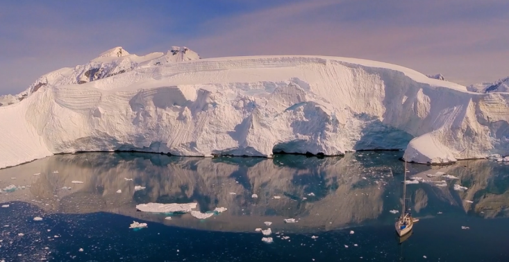 Zobaczcie Antarktykę oraz całe jej piękno i zacznijcie marzyć o podróży do prawdziwej krainy lodu<