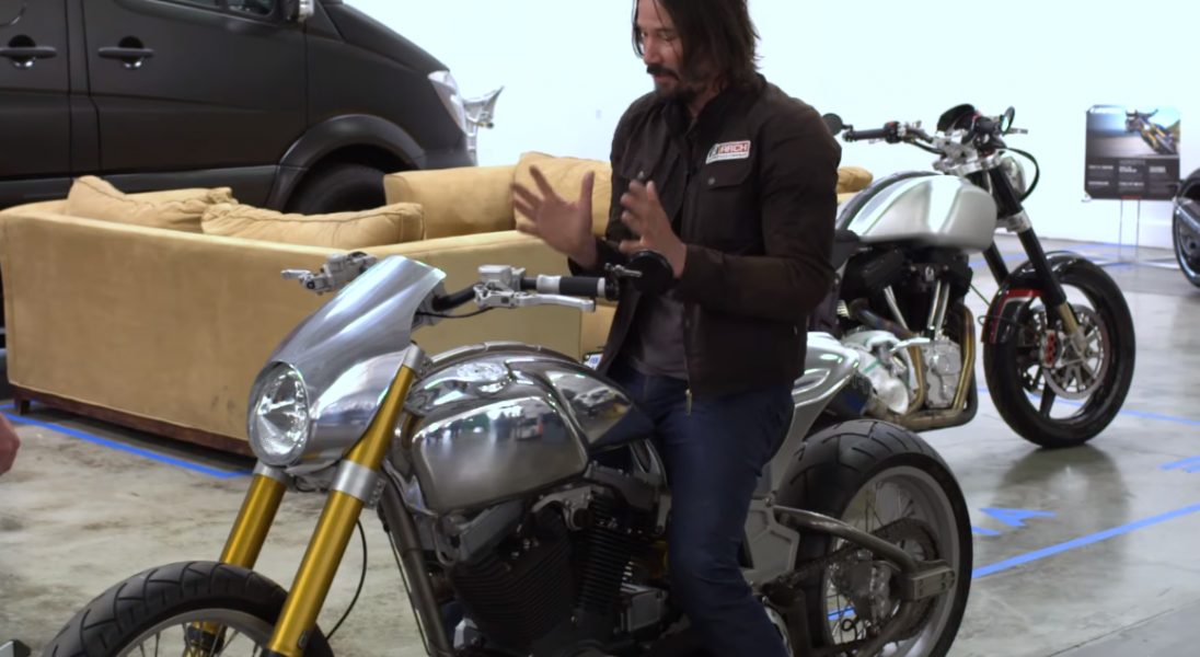 Keanu Reeves buduje swoje własne motocykle. Zajrzyjcie do jego warsztatu Arch Motorcycle