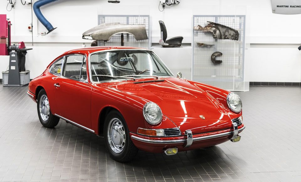 Zobaczcie najstarszy eksponat w muzeum Porsche przed i po renowacji