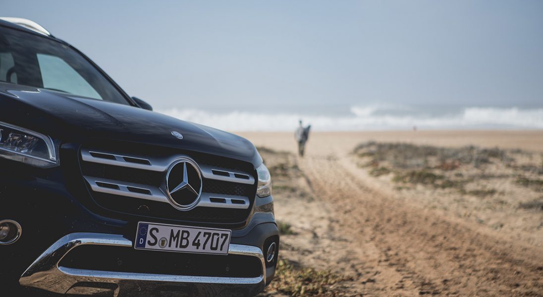 Nowy ambasador Mercedes-Benz X-Class na tropie największej fali świata