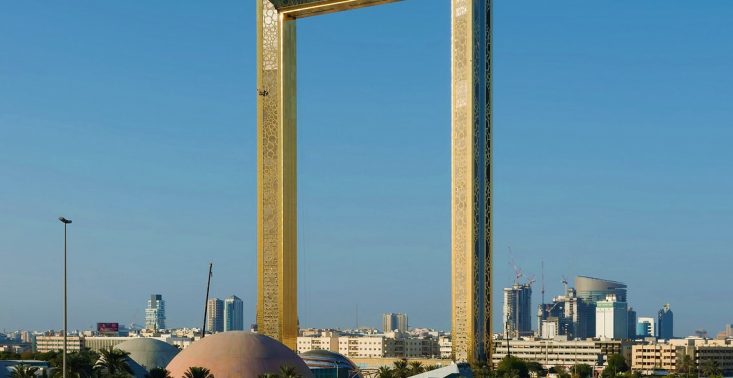 Dubaj ma nową atrakcję turystyczną. To gigantyczna rama z mostem widokowym i interaktywną wystawą<