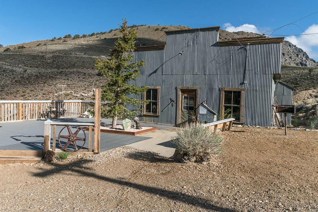 Opuszczone miasteczko rodem z westernu zostało wystawione na sprzedaż ...