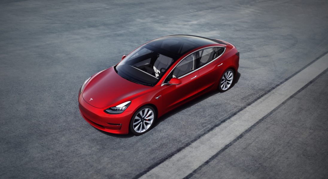 Tesla postanawia wypuścić jeden z najtańszych samochodów elektrycznych na rynku