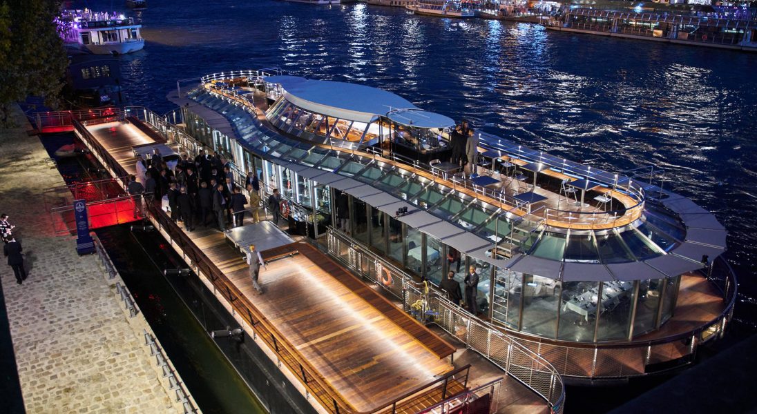 Alain Ducasse otworzył luksusową restaurację na łodzi pływającej po Sekwanie