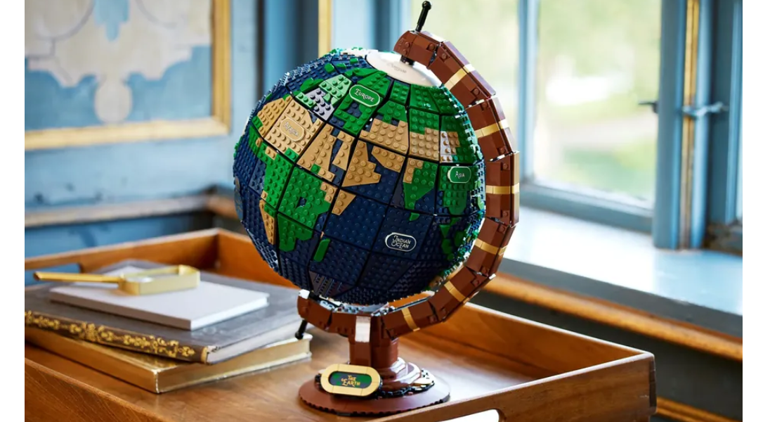 Globus z klocków – pierwszy obrotowy zestaw zaprojektowany przez fana LEGO