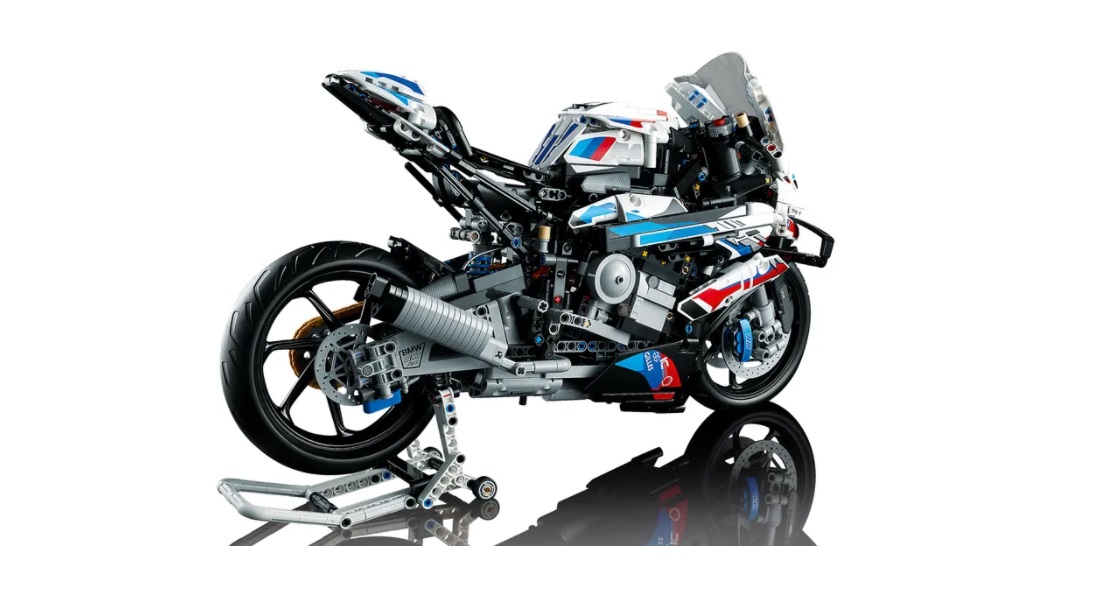 Motocykl BMW M 1000 RR w wersji LEGO