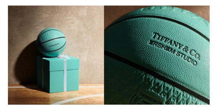 Tiffany & Co. i Daniel Arsham wypuszczają wyjątkową piłkę do koszykówki w kolorze Tiffany Blue<