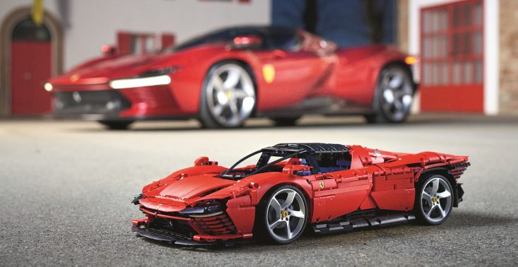 Ferrari Daytona SP3 w wersji LEGO. Model robi wrażenie<