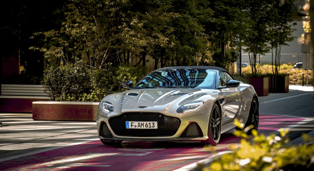Niezwykle szybki i niesamowicie piękny. Oto Aston Martin DBS Superleggera Volante
