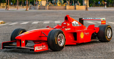 Słynne Ferrari Michaela Schumachera trafi na aukcję