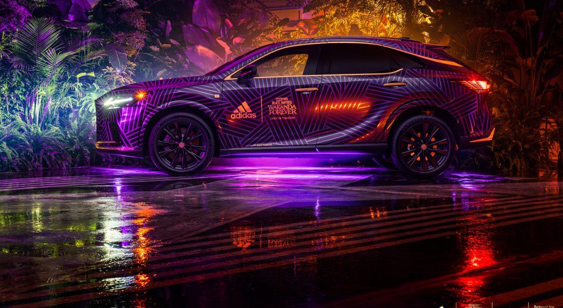 Lexus i adidas projektują model RX inspirowany filmem "Czarna Pantera: Wakanda w moim sercu"
